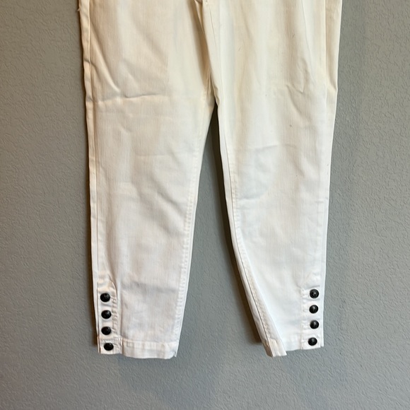 Talbots. NWT. 8. White. Flawless five pocket. Curvy. Slimming. - Picture 4 of 11